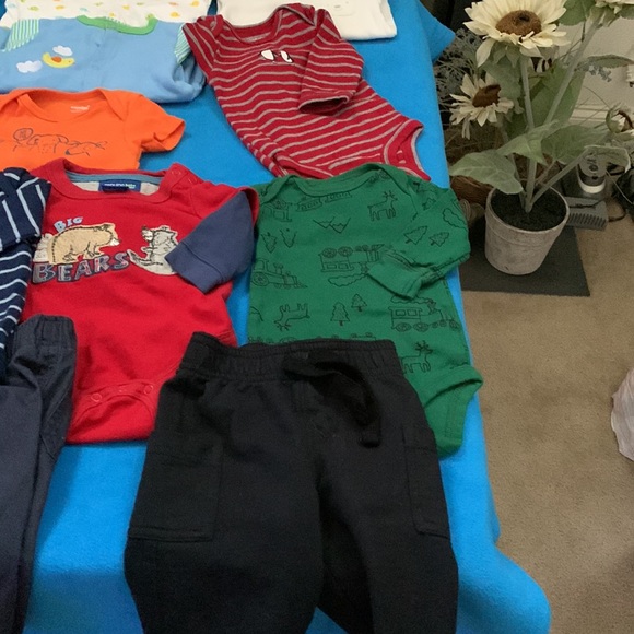 Boys Bundle 3-6M, 21 pc Set, Various Brands/Items, Gently Used, Great Condition - Picture 8 of 12